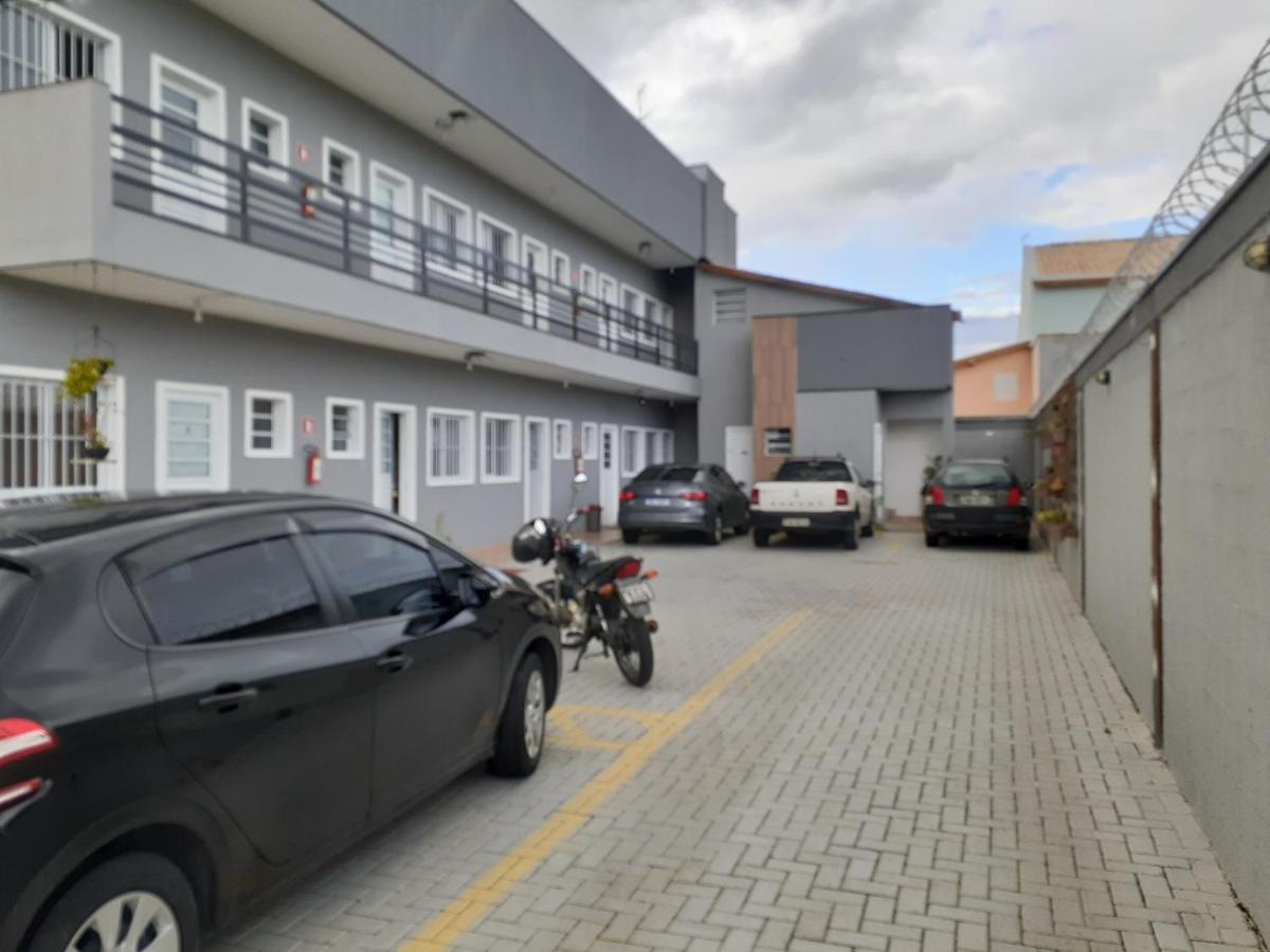 Loft05 Completo Ar Internet Garagem Prox Aparecida E Industrias Apartment Pindamonhangaba Exterior photo